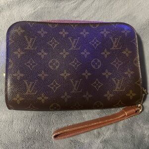 AUTHENTIC Louis Vuitton Monogram Zip Pouch Wristlet
